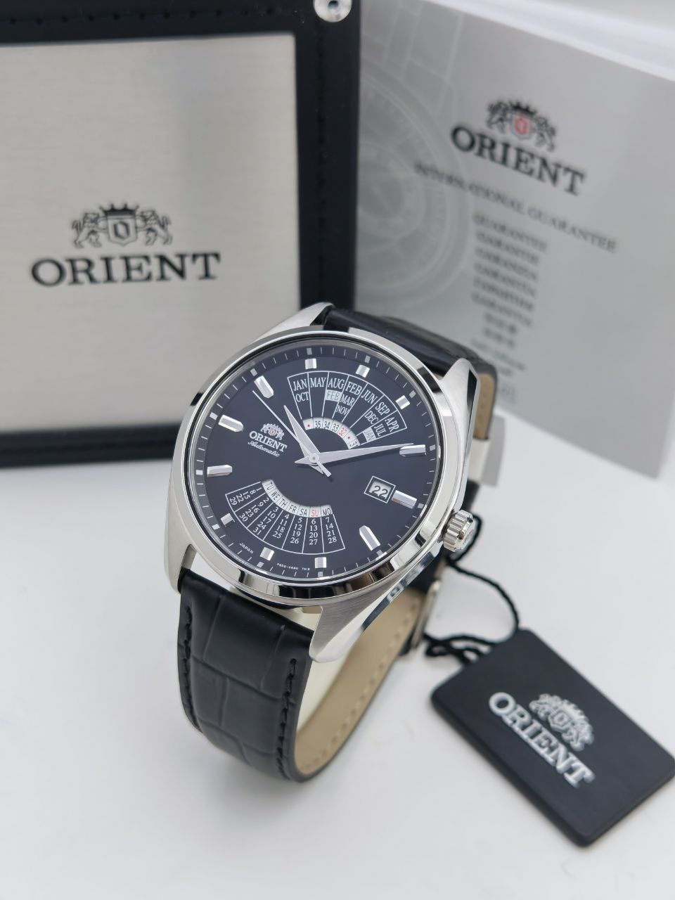 ساعة Orient التقويم العالمي