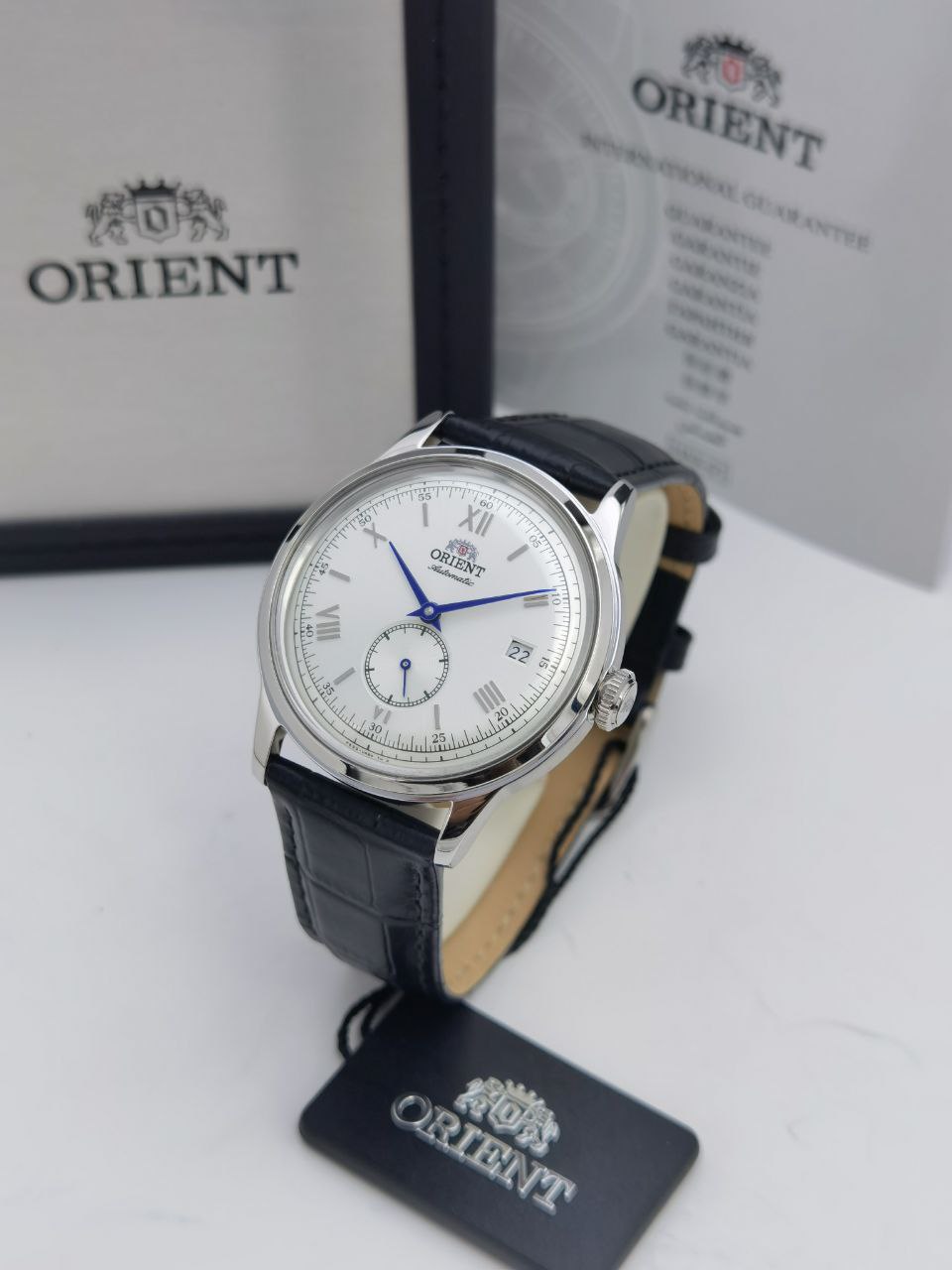 ساعة Orient الكلاسيكية الفضية