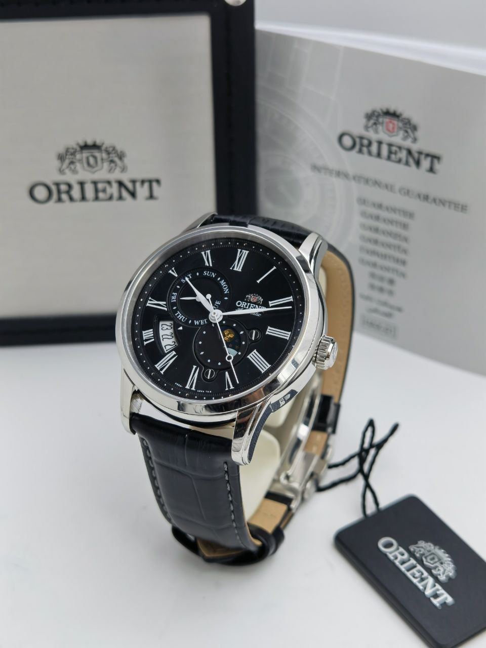 ساعة Orient الشمس والقمر الأوتوماتيكية