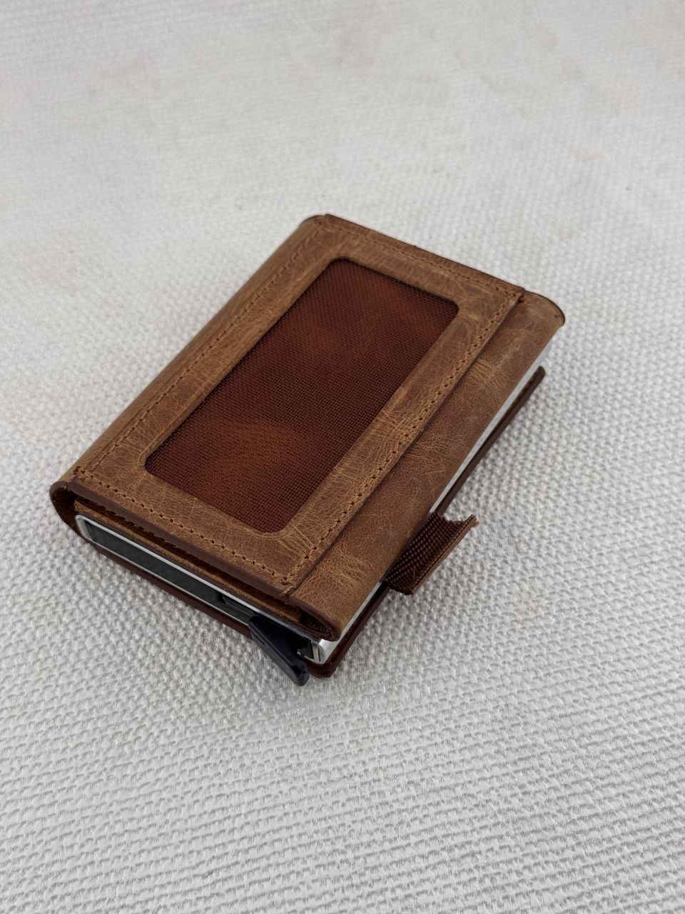 محفظة هويات جلد طبيعي