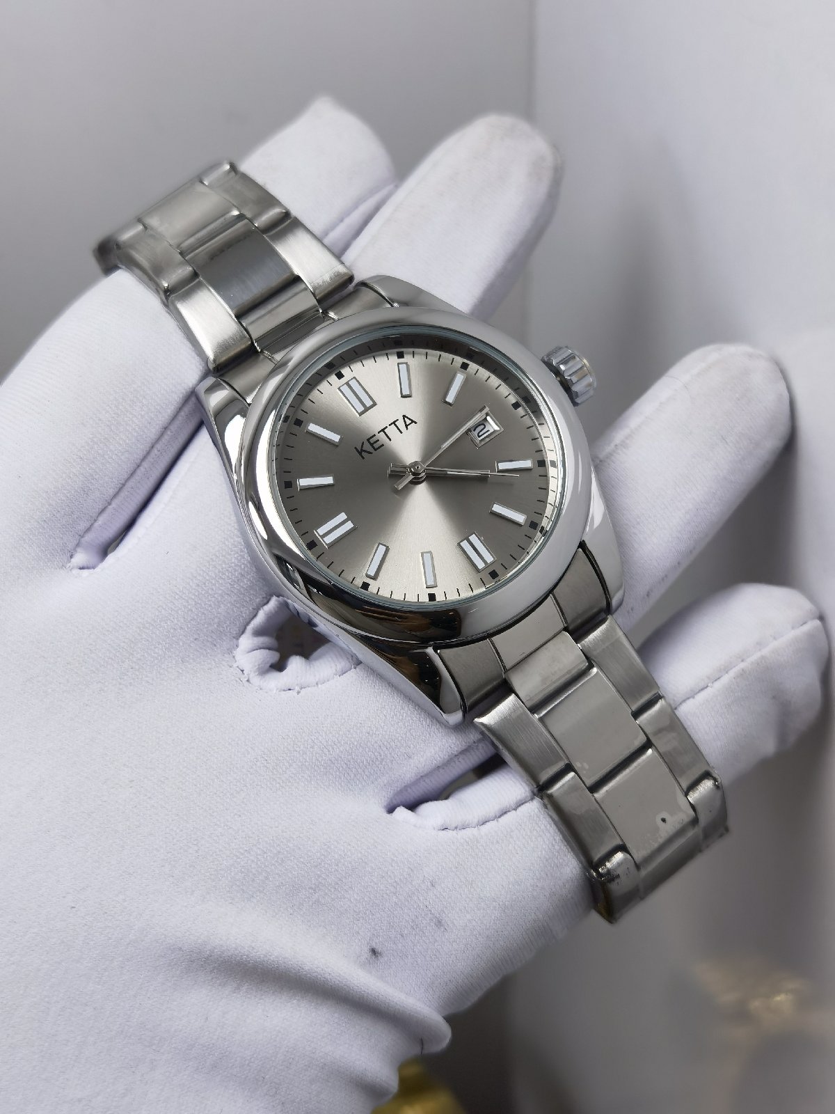 ساعة رجالية M101