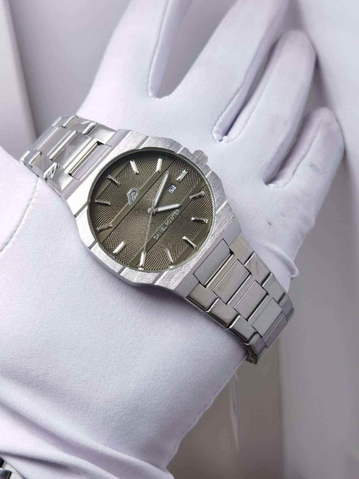 ساعة رجالية M20