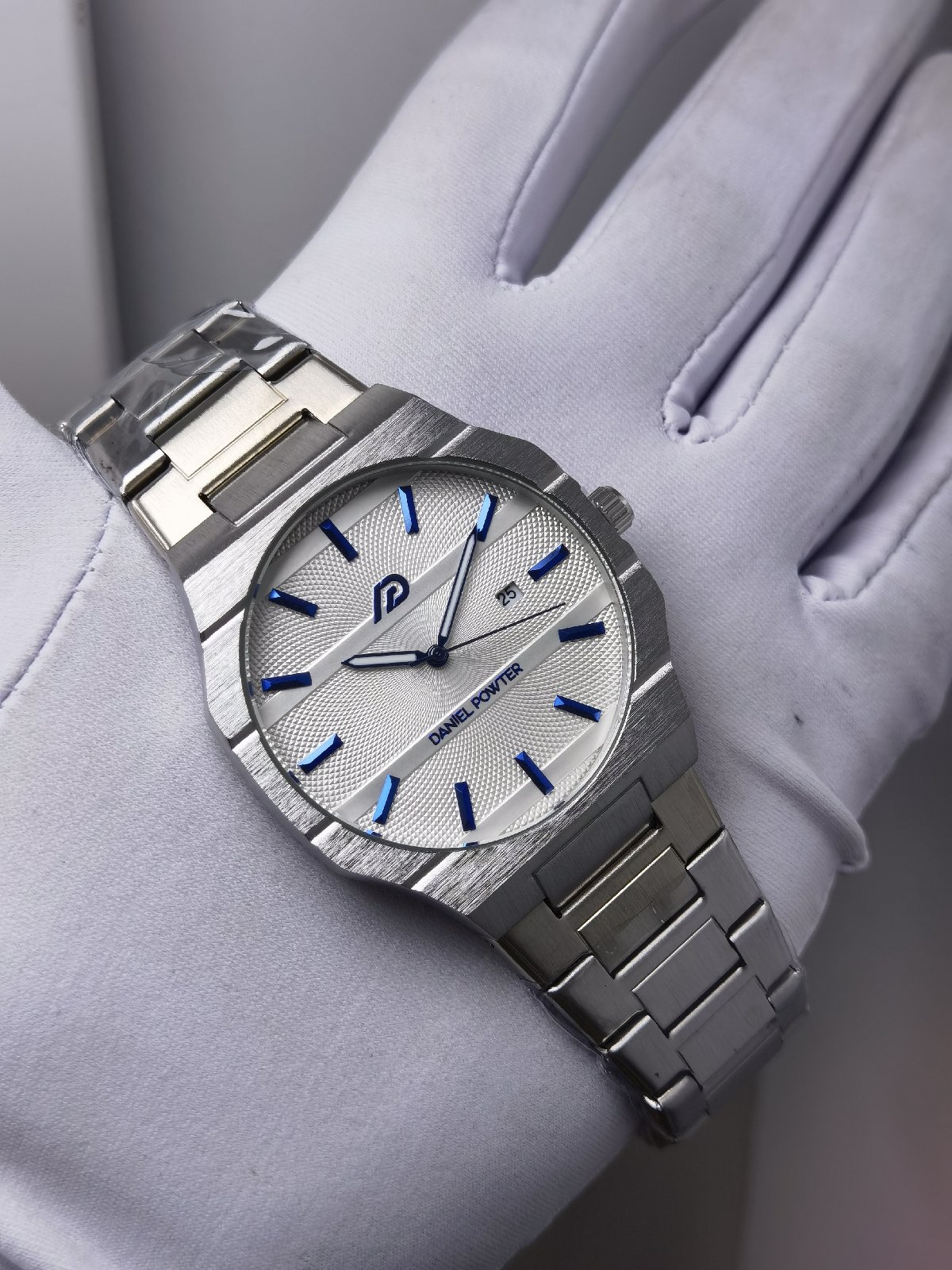 ساعة رجالية M27